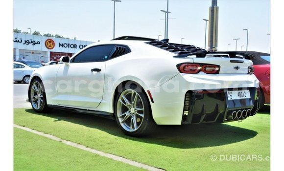Sayi Imported Chevrolet Camaro White Mota in Import - Dubai a Ashanti Sayi Imported Chevrolet Camaro White Mota in Import - Dubai a Ashanti