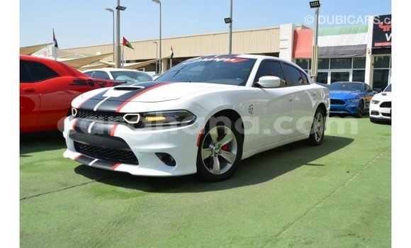 Ra Imported Dodge Charger funfun Ọkọ̀ in Import - Dubai ni Ashanti Ra Imported Dodge Charger funfun Ọkọ̀ in Import - Dubai ni Ashanti