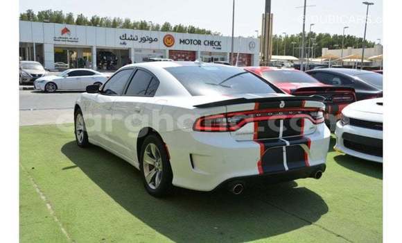 Ra Imported Dodge Charger funfun Ọkọ̀ in Import - Dubai ni Ashanti Ra Imported Dodge Charger funfun Ọkọ̀ in Import - Dubai ni Ashanti
