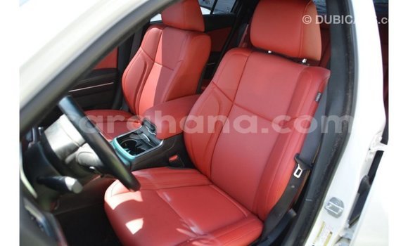 Ra Imported Dodge Charger funfun Ọkọ̀ in Import - Dubai ni Ashanti Ra Imported Dodge Charger funfun Ọkọ̀ in Import - Dubai ni Ashanti