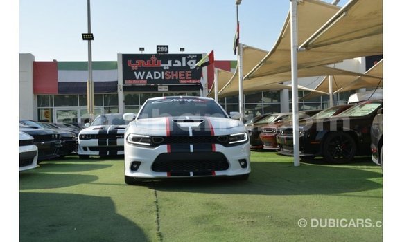 Ra Imported Dodge Charger funfun Ọkọ̀ in Import - Dubai ni Ashanti Ra Imported Dodge Charger funfun Ọkọ̀ in Import - Dubai ni Ashanti