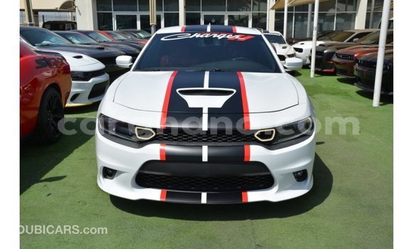 Ra Imported Dodge Charger funfun Ọkọ̀ in Import - Dubai ni Ashanti Ra Imported Dodge Charger funfun Ọkọ̀ in Import - Dubai ni Ashanti