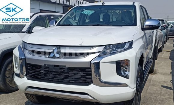 Buy Import Mitsubishi L200 White Car in Import - Dubai in Ashanti