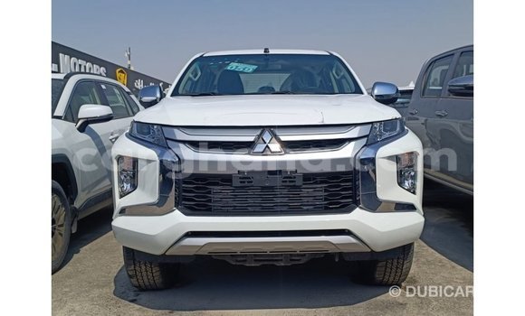 Ra Imported Mitsubishi L200 funfun Ọkọ̀ in Import - Dubai ni Ashanti Ra Imported Mitsubishi L200 funfun Ọkọ̀ in Import - Dubai ni Ashanti