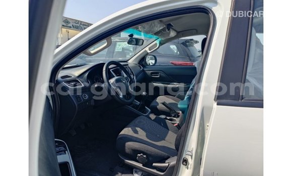 Ra Imported Mitsubishi L200 funfun Ọkọ̀ in Import - Dubai ni Ashanti Ra Imported Mitsubishi L200 funfun Ọkọ̀ in Import - Dubai ni Ashanti