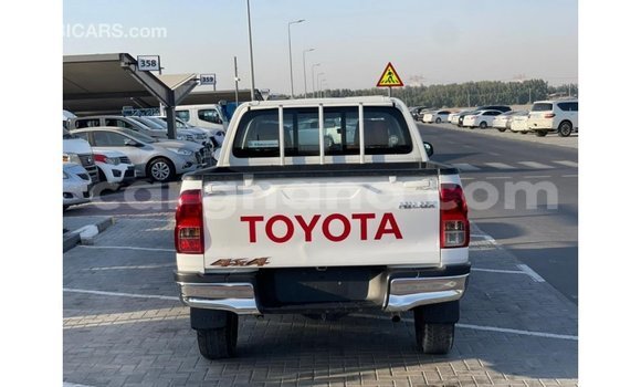 Buy Import Toyota Hilux White Car in Import - Dubai in Ashanti Buy Import Toyota Hilux White Car in Import - Dubai in Ashanti