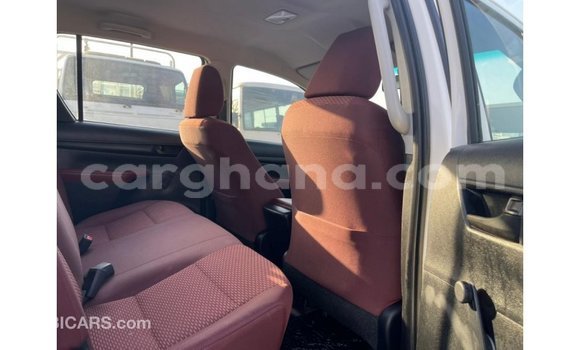 Buy Import Toyota Hilux White Car in Import - Dubai in Ashanti Buy Import Toyota Hilux White Car in Import - Dubai in Ashanti