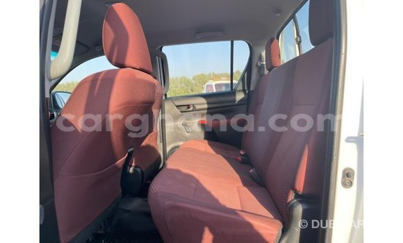 Buy Import Toyota Hilux White Car in Import - Dubai in Ashanti Buy Import Toyota Hilux White Car in Import - Dubai in Ashanti