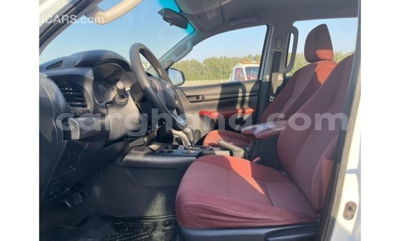 Buy Import Toyota Hilux White Car in Import - Dubai in Ashanti Buy Import Toyota Hilux White Car in Import - Dubai in Ashanti