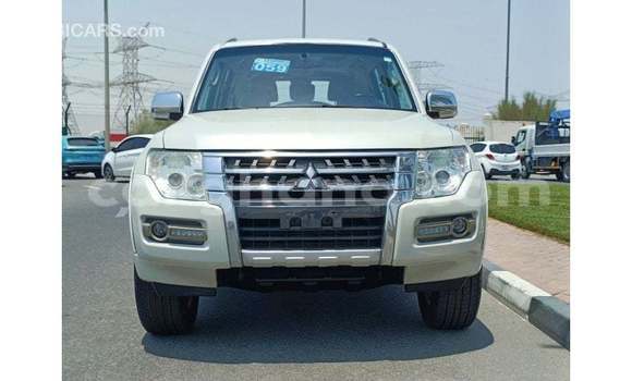 Buy Import Mitsubishi Pajero White Car in Import - Dubai in Ashanti Buy Import Mitsubishi Pajero White Car in Import - Dubai in Ashanti
