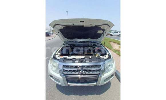 Buy Import Mitsubishi Pajero White Car in Import - Dubai in Ashanti Buy Import Mitsubishi Pajero White Car in Import - Dubai in Ashanti
