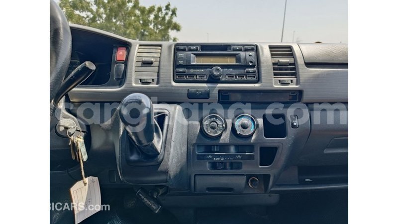 Big with watermark toyota hiace ashanti import dubai 55927