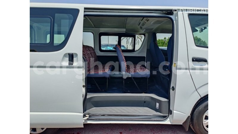 Big with watermark toyota hiace ashanti import dubai 55927