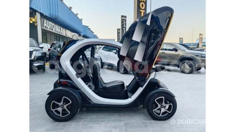 Big with watermark renault twizy ashanti import dubai 55934