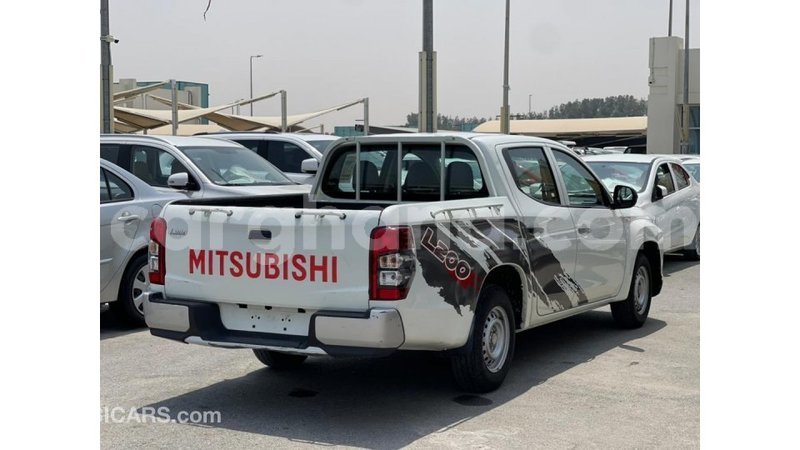 Big with watermark mitsubishi l200 ashanti import dubai 55935