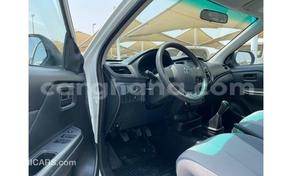 Ra Imported Mitsubishi L200 funfun Ọkọ̀ in Import - Dubai ni Ashanti Ra Imported Mitsubishi L200 funfun Ọkọ̀ in Import - Dubai ni Ashanti