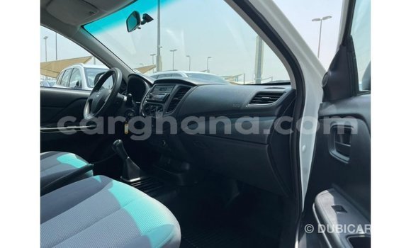 Ra Imported Mitsubishi L200 funfun Ọkọ̀ in Import - Dubai ni Ashanti Ra Imported Mitsubishi L200 funfun Ọkọ̀ in Import - Dubai ni Ashanti