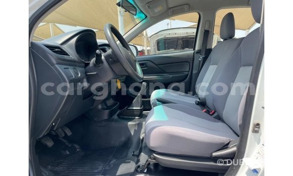 Ra Imported Mitsubishi L200 funfun Ọkọ̀ in Import - Dubai ni Ashanti Ra Imported Mitsubishi L200 funfun Ọkọ̀ in Import - Dubai ni Ashanti