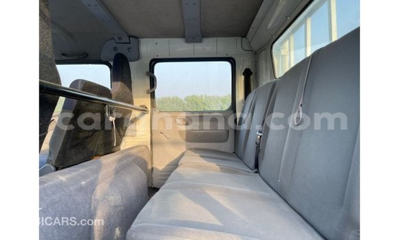 Ra Imported Mitsubishi i funfun Ọkọ̀ in Import - Dubai ni Ashanti Ra Imported Mitsubishi i funfun Ọkọ̀ in Import - Dubai ni Ashanti