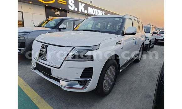Ra Imported Nissan Patrol funfun Ọkọ̀ in Import - Dubai ni Ashanti