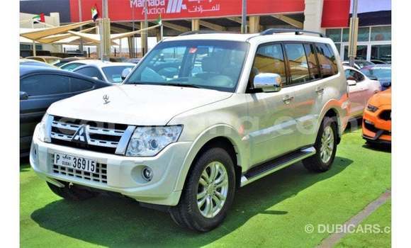 Buy Import Mitsubishi Pajero White Car in Import - Dubai in Ashanti Buy Import Mitsubishi Pajero White Car in Import - Dubai in Ashanti