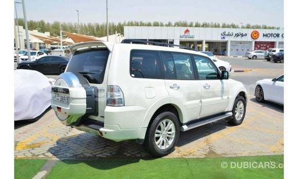 Buy Import Mitsubishi Pajero White Car in Import - Dubai in Ashanti Buy Import Mitsubishi Pajero White Car in Import - Dubai in Ashanti