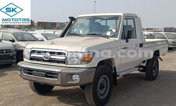 Buy Import Toyota Land Cruiser White Car in Import - Dubai in Ashanti