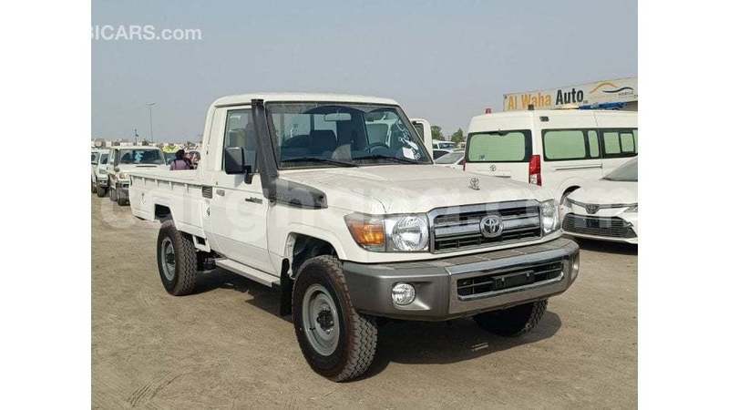 Big with watermark toyota land cruiser ashanti import dubai 55951