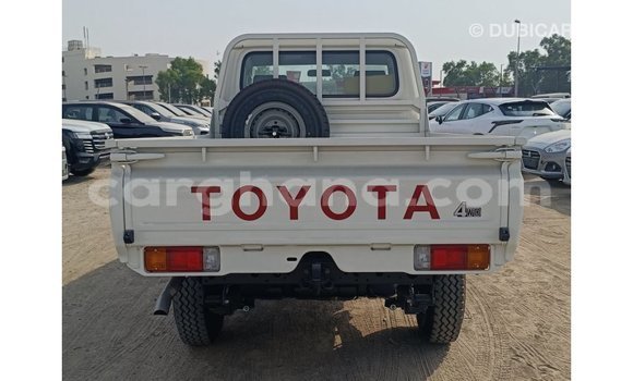 Ra Imported Toyota Land Cruiser funfun Ọkọ̀ in Import - Dubai ni Ashanti Ra Imported Toyota Land Cruiser funfun Ọkọ̀ in Import - Dubai ni Ashanti