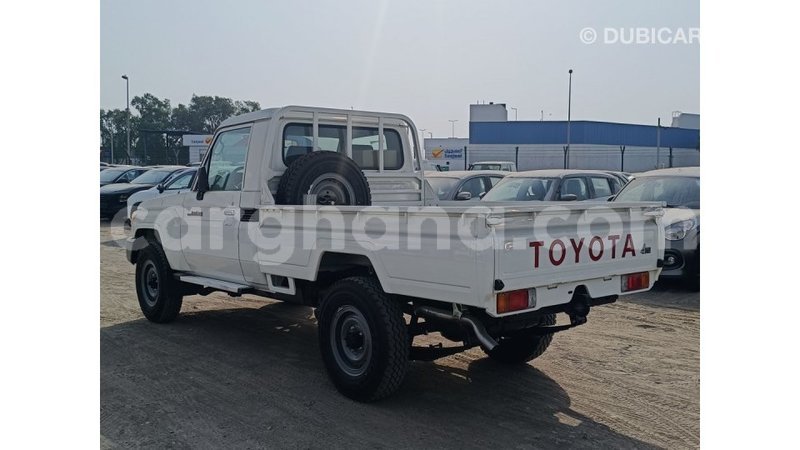 Big with watermark toyota land cruiser ashanti import dubai 55951