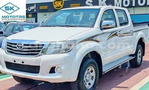 Ra Imported Toyota Hilux funfun Ọkọ̀ in Import - Dubai ni Ashanti Ra Imported Toyota Hilux funfun Ọkọ̀ in Import - Dubai ni Ashanti