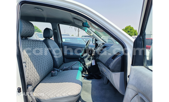 Ra Imported Toyota Hilux funfun Ọkọ̀ in Import - Dubai ni Ashanti Ra Imported Toyota Hilux funfun Ọkọ̀ in Import - Dubai ni Ashanti