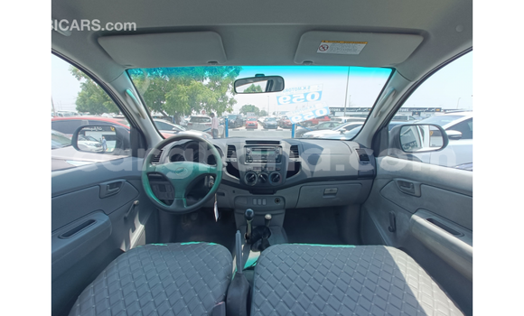 Ra Imported Toyota Hilux funfun Ọkọ̀ in Import - Dubai ni Ashanti Ra Imported Toyota Hilux funfun Ọkọ̀ in Import - Dubai ni Ashanti