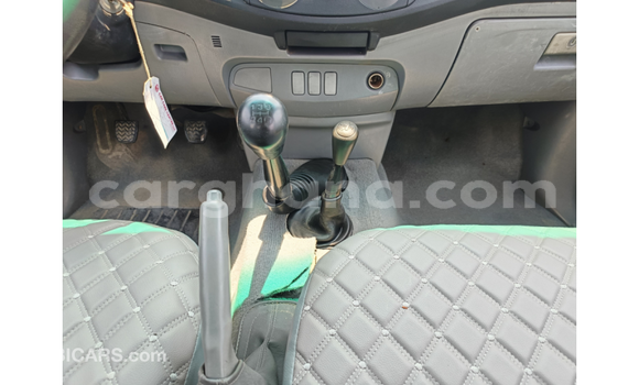 Ra Imported Toyota Hilux funfun Ọkọ̀ in Import - Dubai ni Ashanti Ra Imported Toyota Hilux funfun Ọkọ̀ in Import - Dubai ni Ashanti