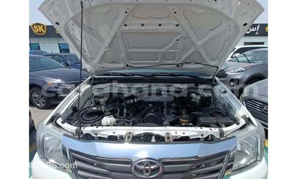 Ra Imported Toyota Hilux funfun Ọkọ̀ in Import - Dubai ni Ashanti Ra Imported Toyota Hilux funfun Ọkọ̀ in Import - Dubai ni Ashanti