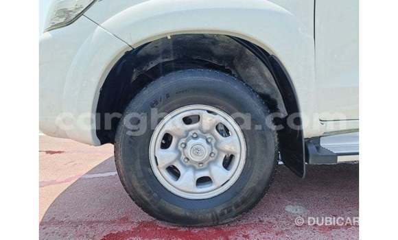 Ra Imported Toyota Hilux funfun Ọkọ̀ in Import - Dubai ni Ashanti Ra Imported Toyota Hilux funfun Ọkọ̀ in Import - Dubai ni Ashanti