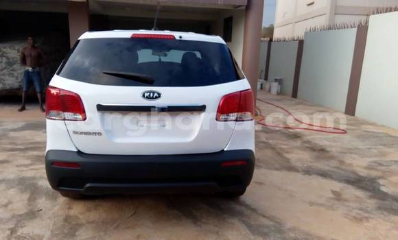 Buy Used Kia Sorento White Car in Kumasi in Ashanti