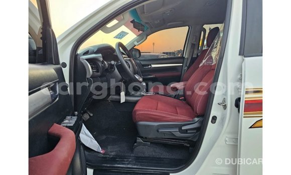 Ra Imported Toyota Hilux funfun Ọkọ̀ in Import - Dubai ni Ashanti Ra Imported Toyota Hilux funfun Ọkọ̀ in Import - Dubai ni Ashanti