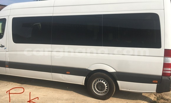Sayi Na hannu Mercedes‒Benz Sprinter White Babbar mota in Accra a Greater Accra Sayi Na hannu Mercedes‒Benz Sprinter White Babbar mota in Accra a Greater Accra