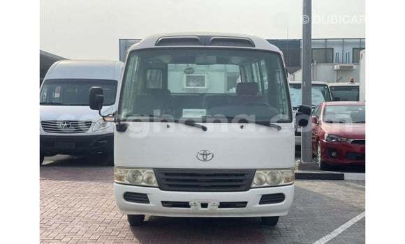 Ra Imported Toyota Coaster funfun Ọkọ̀ in Import - Dubai ni Ashanti Ra Imported Toyota Coaster funfun Ọkọ̀ in Import - Dubai ni Ashanti