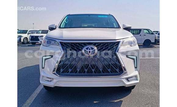 Sayi Imported Toyota Fortuner White Mota in Import - Dubai a Ashanti Sayi Imported Toyota Fortuner White Mota in Import - Dubai a Ashanti