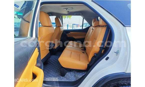 Sayi Imported Toyota Fortuner White Mota in Import - Dubai a Ashanti Sayi Imported Toyota Fortuner White Mota in Import - Dubai a Ashanti
