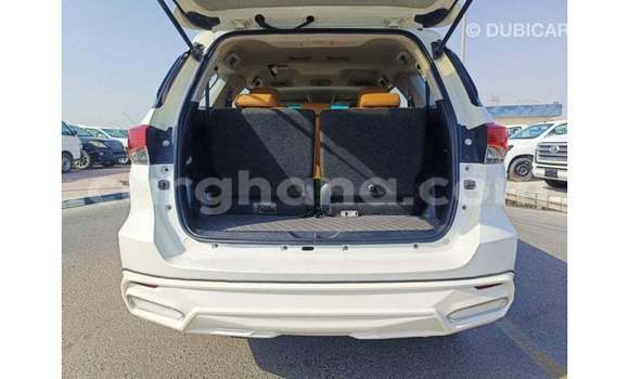 Sayi Imported Toyota Fortuner White Mota in Import - Dubai a Ashanti Sayi Imported Toyota Fortuner White Mota in Import - Dubai a Ashanti