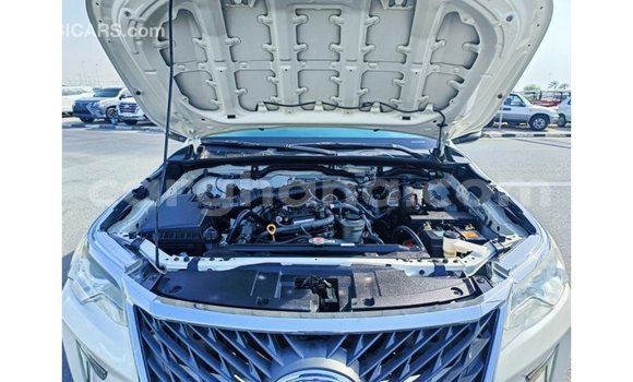 Sayi Imported Toyota Fortuner White Mota in Import - Dubai a Ashanti Sayi Imported Toyota Fortuner White Mota in Import - Dubai a Ashanti