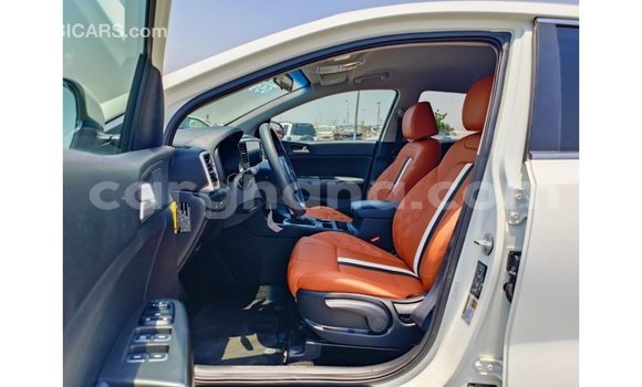 Ra Imported Kia Sportage funfun Ọkọ̀ in Import - Dubai ni Ashanti Ra Imported Kia Sportage funfun Ọkọ̀ in Import - Dubai ni Ashanti