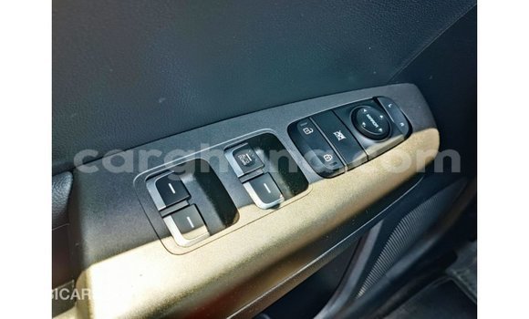 Ra Imported Kia Sportage funfun Ọkọ̀ in Import - Dubai ni Ashanti Ra Imported Kia Sportage funfun Ọkọ̀ in Import - Dubai ni Ashanti