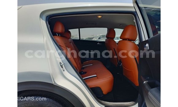 Ra Imported Kia Sportage funfun Ọkọ̀ in Import - Dubai ni Ashanti Ra Imported Kia Sportage funfun Ọkọ̀ in Import - Dubai ni Ashanti