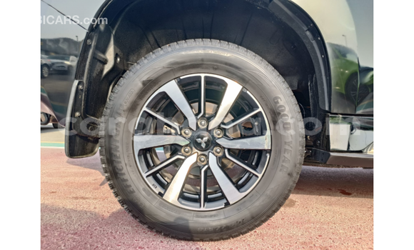 Buy Import Mitsubishi Montero Black Car in Import - Dubai in Ashanti Buy Import Mitsubishi Montero Black Car in Import - Dubai in Ashanti