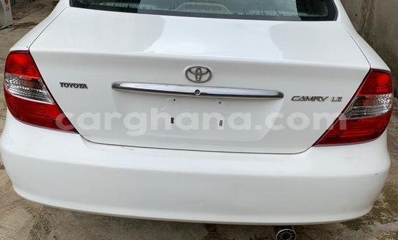 Ra Àlòkù Toyota Camry funfun Ọkọ̀ in Sekondi–Takoradi Metropolitan ni Oorun