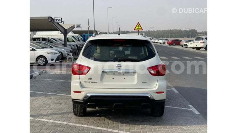 Big with watermark nissan pathfinder ashanti import dubai 56001